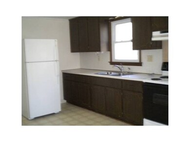 13A Kim Ave unit 13B, Londonderry, NH 03053 - photo 3