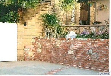 Stone and brick accent planters