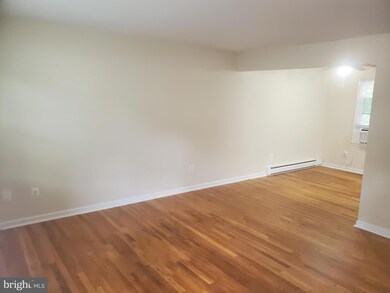 117 B S Shenandoah Ave, Front Royal, VA 22630 - photo 5