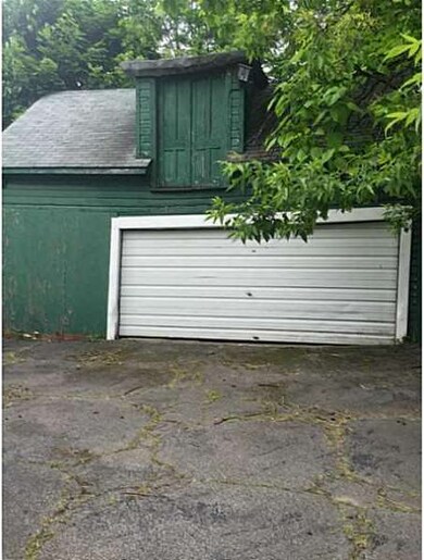 Garage.