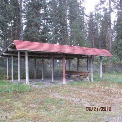 Pole shed
