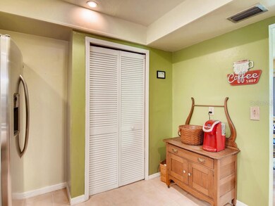 5315 Emerald Isle Dr unit 1026A, Orlando, FL 32812 - photo 4