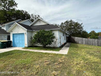 2452 Townsquare Dr, Jacksonville, FL 32216 - photo 3