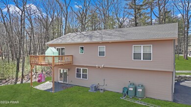 336 Raymondskill Rd, Milford, PA 18337 - photo 6