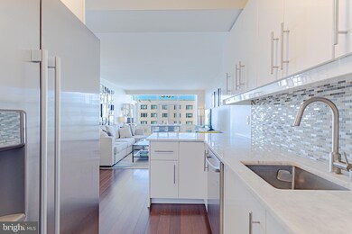 Potomac Plaza Terraces unit 718, Washington, DC 20037 - photo 6