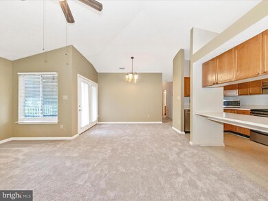 2106 Whitehall Rd unit 2A, Frederick, MD 21702 - photo 5