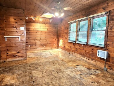 180 N Main St, Uxbridge, MA 01569 - photo 5