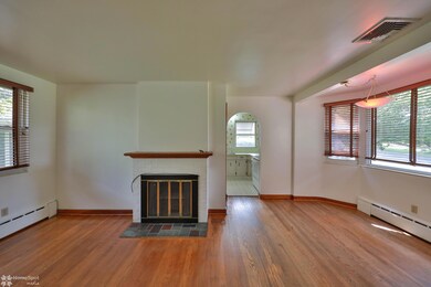 654 Glenwood St, Emmaus, PA 18049 - photo 4