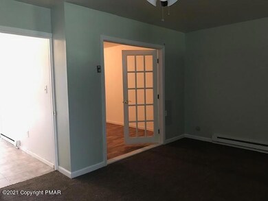 137 Victoria Arms Cir, Kunkletown, PA 18058 - photo 5