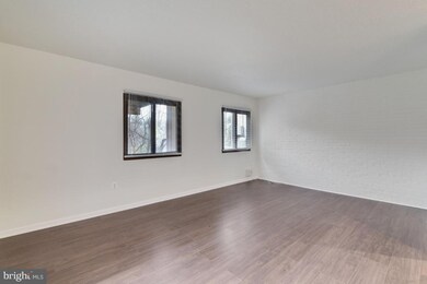 15289 Forest Grove Dr, Woodbridge, VA 22191 - photo 7