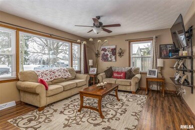 736 Westerfield Rd, Davenport, IA 52806 - photo 3