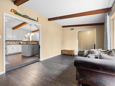 644 Ponderosa Dr, Hurst, TX 76053 - photo 4