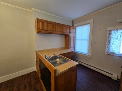 9 Academy Ln unit 2, Walpole, NH 03608 - photo 2