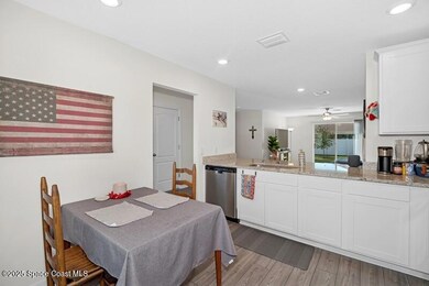 04_966SEStageSt_177002_Kitchen_FlexMLS80