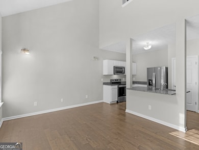 556 Maggie Ln, Jonesboro, GA 30238 - photo 4