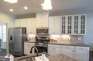 802 N Aikens Tavern Ct, Newark, DE 19702 - photo 2