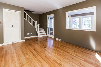 05_Living Room
