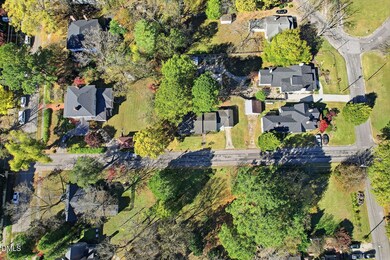 33-web-or-mls-305 N Elm St-159