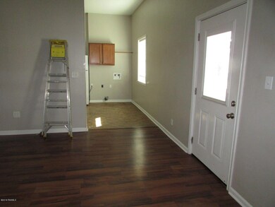 206 Wyman Side entry