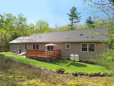 117 Timber Ridge Dr, Hawley, PA 18428 - photo 2