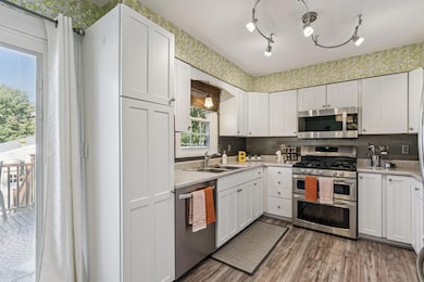 1337 Shultz St, Evansdale, IA 50707 - photo 5