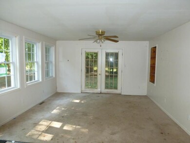 209 Walnut St, Marshall, MI 49068 - photo 2