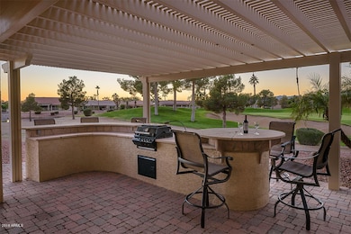 Built in BBQ & dining area