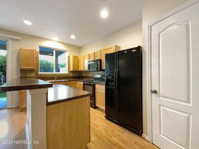 8881 Grassy Bluff Dr, Jacksonville, FL 32216 - photo 6