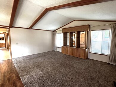 1854 Tamarac Ln, Grants Pass, OR 97527 - photo 3