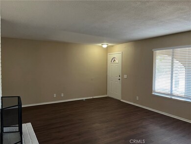 33031 Victoria Brooke Ln, Lake Elsinore, CA 92530 - photo 5