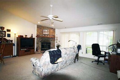 Gas log fireplace