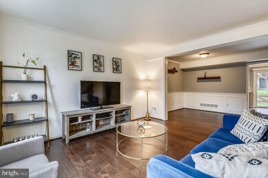 5733 Richardson Mews Square, Halethorpe, MD 21227 - photo 7