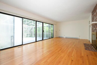 003-photo-living-room-7186644