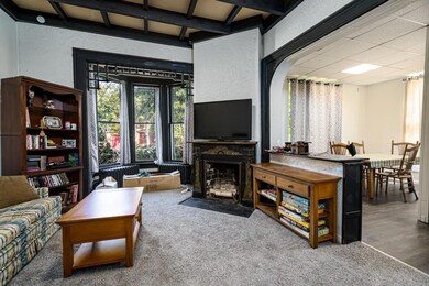 606 Living room and Dining area