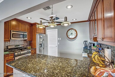 14 Nashville Ct, Tinton Falls, NJ 07712 - photo 5