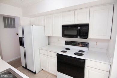 110 Gwen Dr unit 2F, Forest Hill, MD 21050 - photo 4