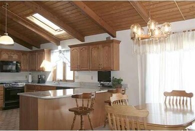 22 Causeway St, Hudson, MA 01749 - photo 5