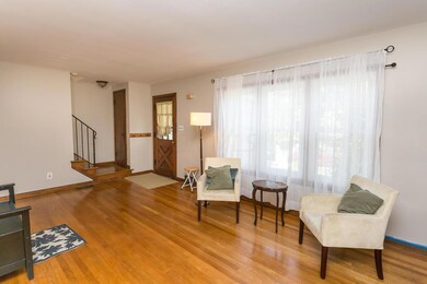 Hardwood Living room