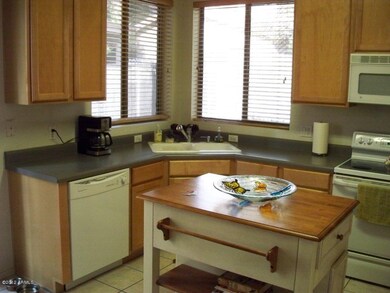 Kitchen corner sink