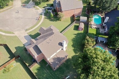 457 Shade Tree Ct, Hurst, TX 76054 - photo 3