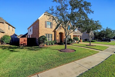  Gorgeous Curb Appeal!