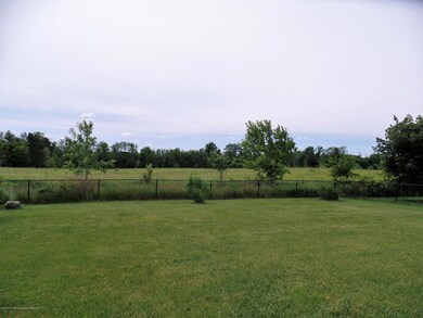 8163 Majestic Blvd, Fowlerville, MI 48836 - photo 3