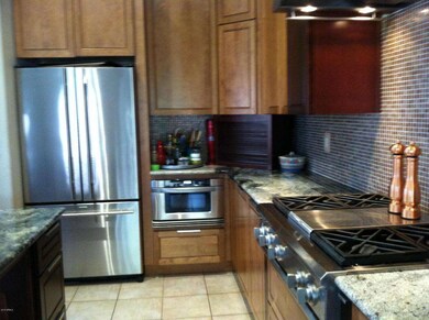 GOURMET KITCHEN