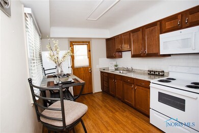 2252 Georgetown Ave, Toledo, OH 43613 - photo 7