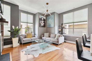  Living Dining Top Floor