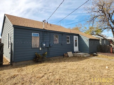 1806 Coffee St, Pampa, TX 79065 - photo 4