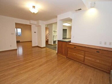 Dining Room. The huge dining room is spacious enou