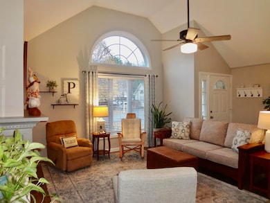 31 Henderson Rd unit 8, Gilford, NH 03249 - photo 4