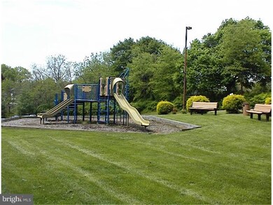 Radnor House unit 814, Bryn Mawr, PA 19010 - photo 4