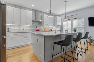 16302 Newbury Palms Ct, Tampa, FL 33647 - photo 2